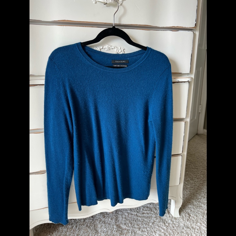 Tahari peacock blue cashmere sweater
